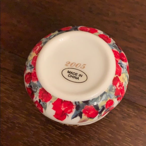 Ben Bridge Red Rose Hinged Trinket Box - Picture 5 of 5